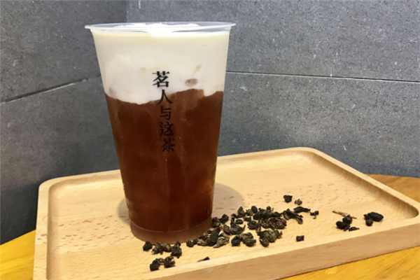 茗人與這茶奶盖